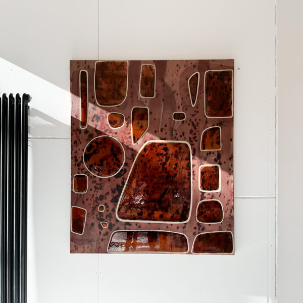 "Checkmate" 2023 1,3x1,1m Akrils, kanva, miksēti materiāli, epoksīds, 1500 eur