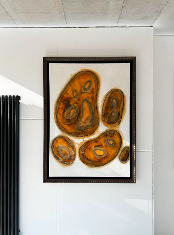 "Amber soul" 2024 1,55x1,14m Akrils, kanva, miksēti materiāli, epoksīds, 3500 eur